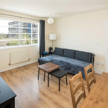 2Bd London Flat - City Buzz & Parkside Serenity Daire Dış mekan fotoğraf