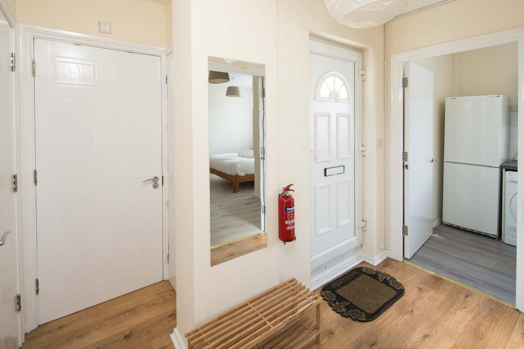 2Bd London Flat - City Buzz & Parkside Serenity Daire Dış mekan fotoğraf